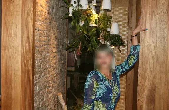 Aylin, 28