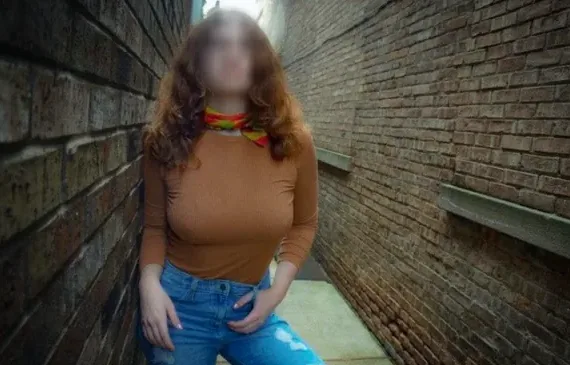 Fatma, 32