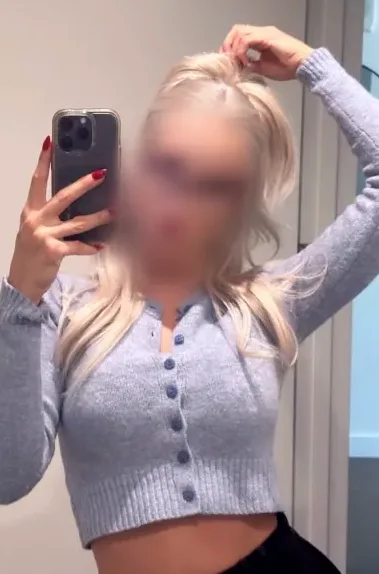 Sonja, 25